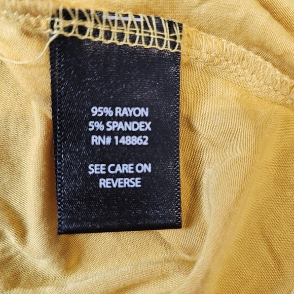 NWT Torrid Mustard Long Sleeve Super Soft Turtleneck Swing Tee T-shirt - Picture 8 of 8